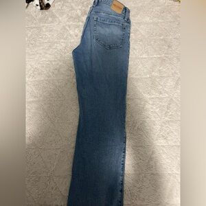 high rise hollister jeans!!!